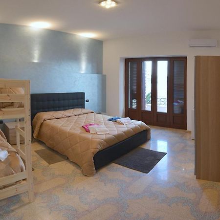 Bed & Breakfast "Mazzini" Leverano Exterior foto