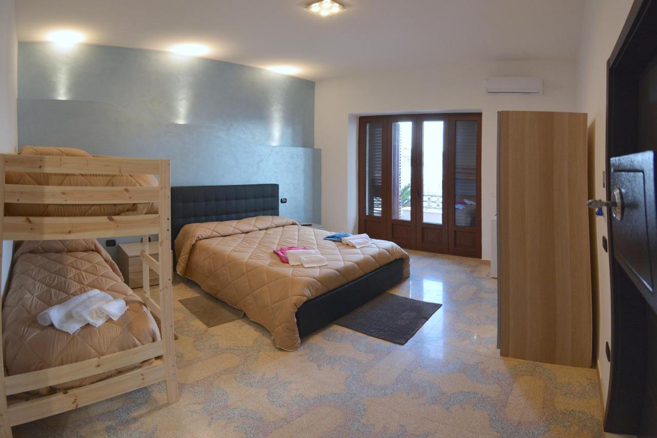 Bed & Breakfast "Mazzini" Leverano Exterior foto