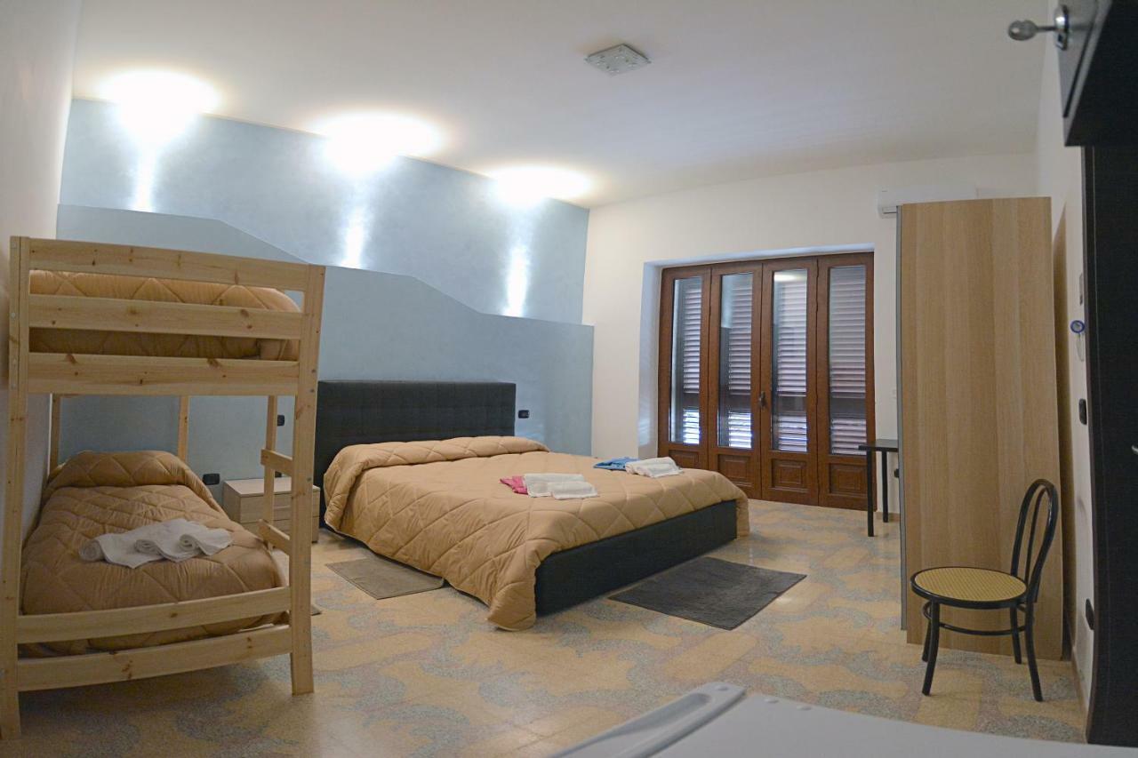 Bed & Breakfast "Mazzini" Leverano Exterior foto